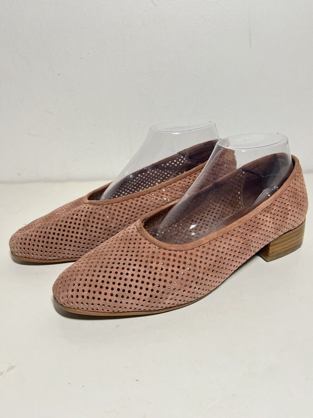 Jeffrey Campbell EUC Pink Suede Luella Perforated Ballet Flat Shoe Size 9